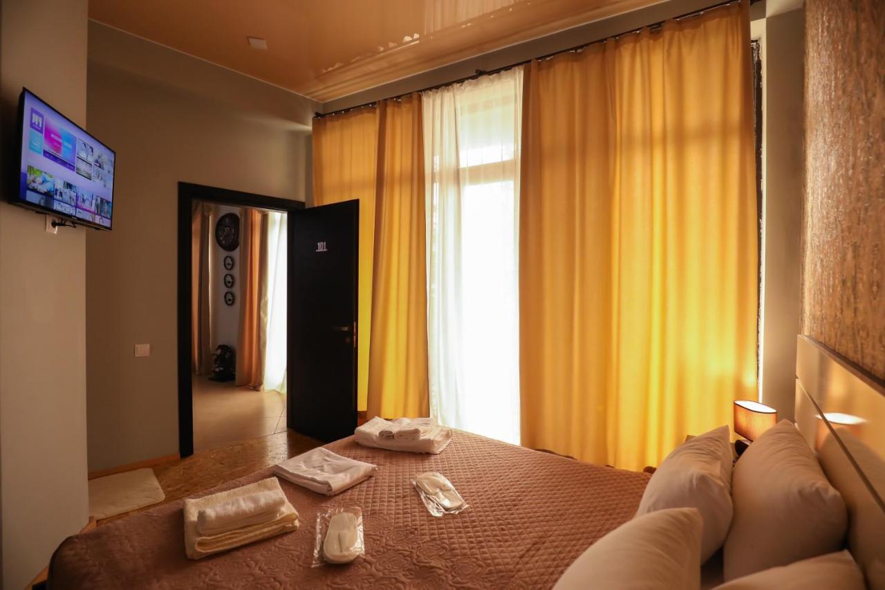 Hotel Sagu Kutaisi Zewnętrze zdjęcie