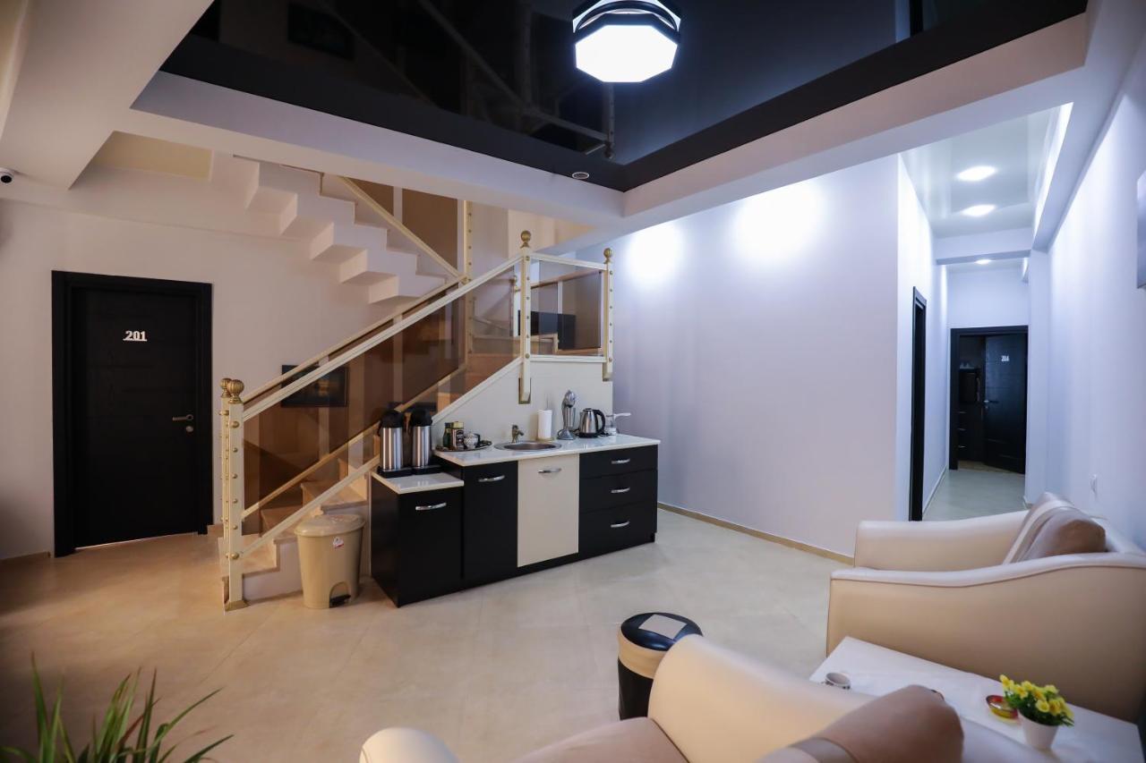 Hotel Sagu Kutaisi Zewnętrze zdjęcie
